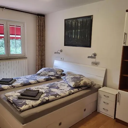 شقة Risika Apartmani *